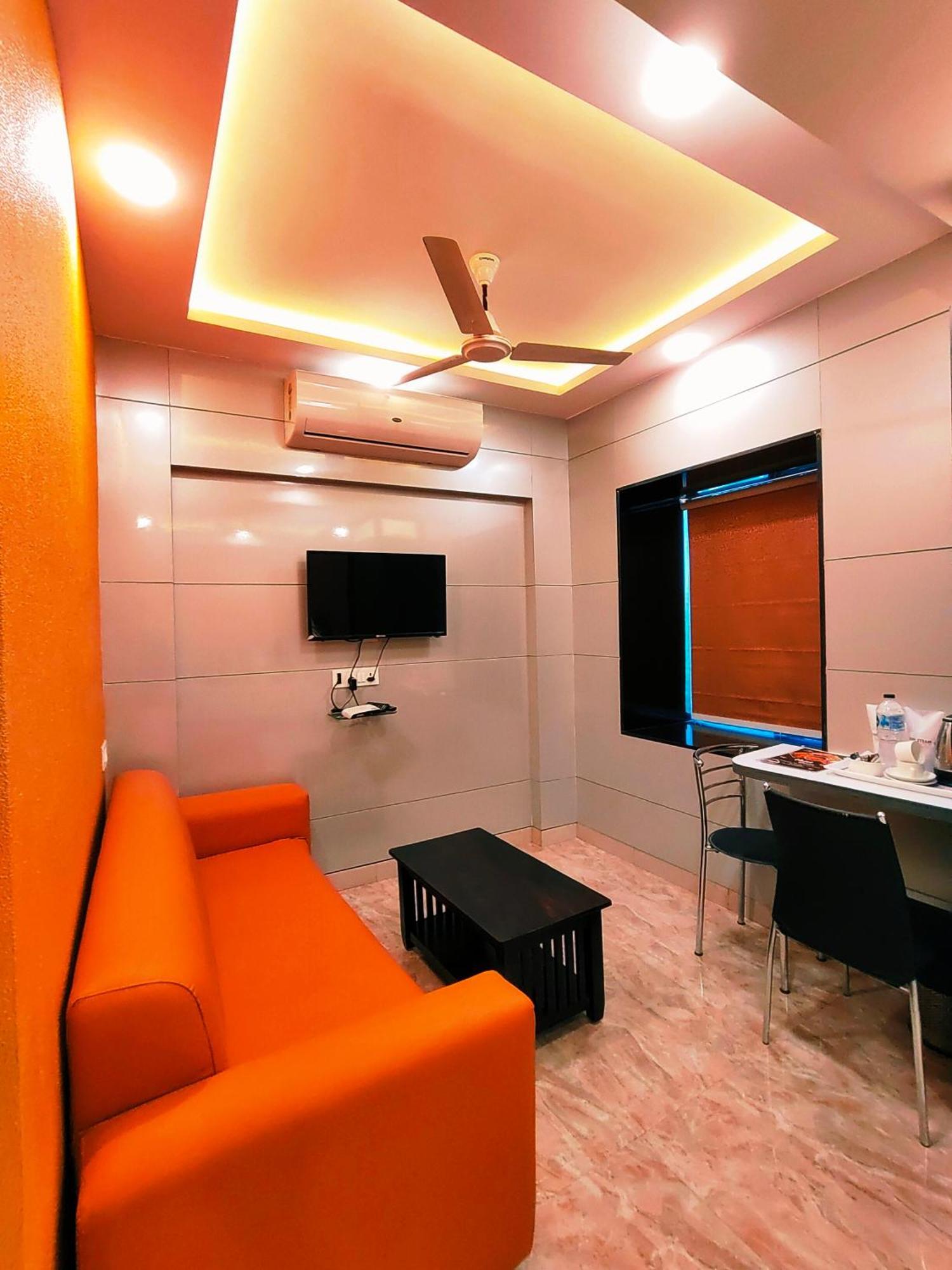 Hotel Steam โกลกาตา ภายนอก รูปภาพ